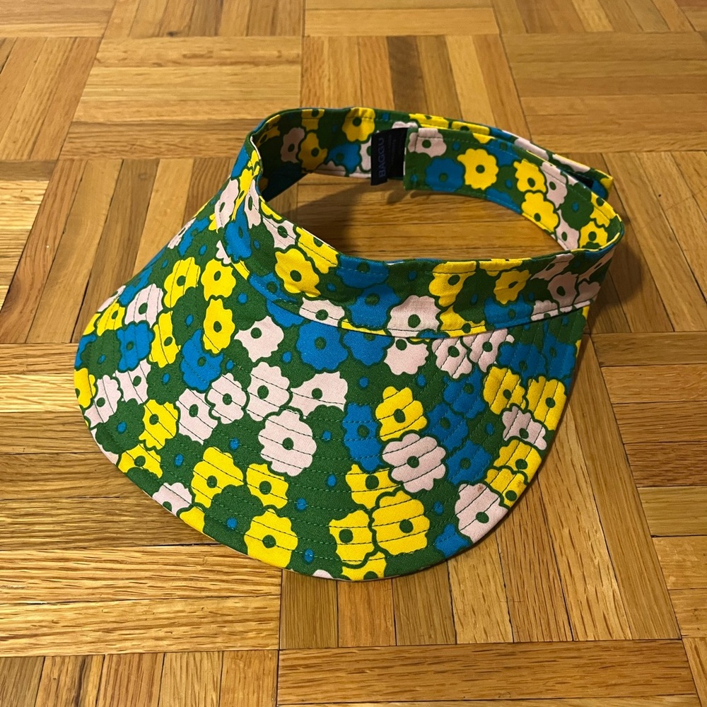 BAGGU Floral Visor with Blue and Yellow Accents